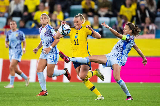 Stina Blackstenius of Sweden and Irene Paredes of Spain