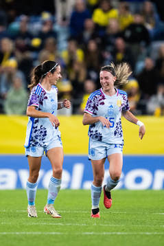 Aitana Bonmati and Eva Maria Navarro Garcia of Spain