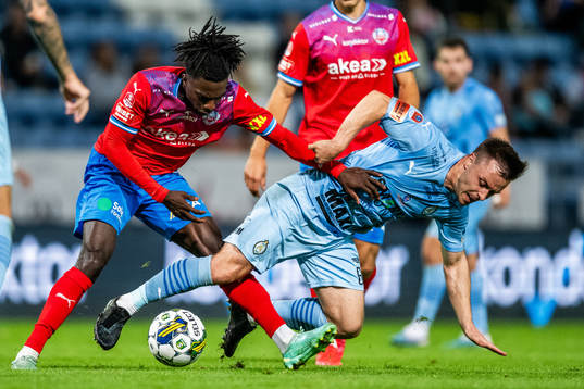 Helsingborgs Benjamin Acquah och AFC Eskilstunas Ryan