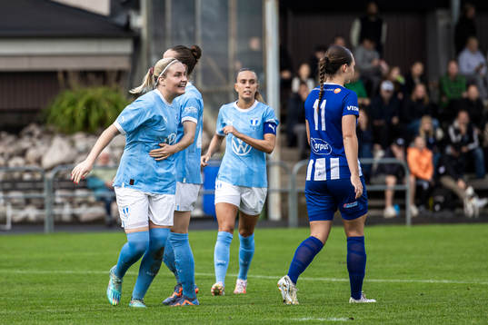 Malmö FFs Rebecka Holm jublar