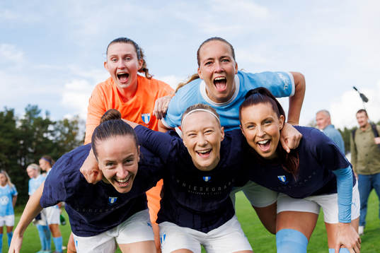 Malmö FFs målvakt Linnea Hagberg, Beatrice Närhi, Anna