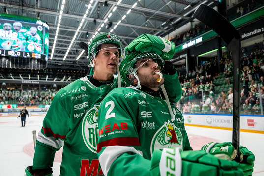 Rögles Erlend Lesund och Thomas Grégoire jublar