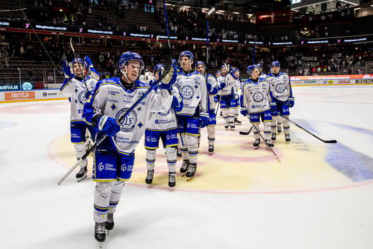 Leksands spelare jublar