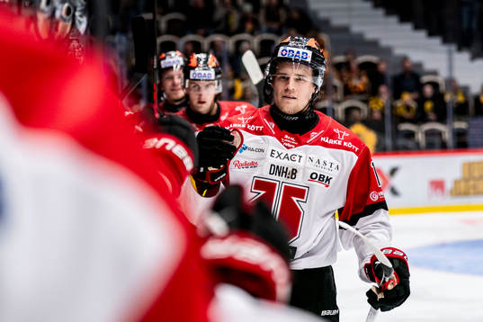 Örebros William Wikman jublar