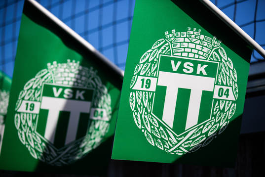 Västerås SKs emblem på en flagga