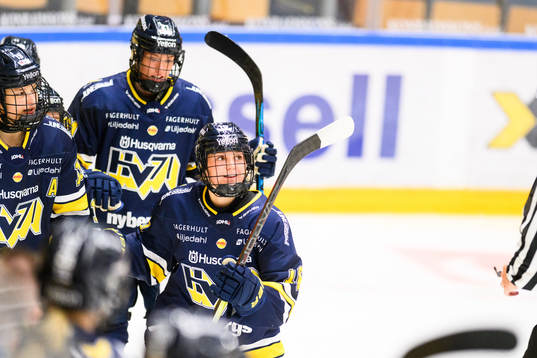 HV71s  Tea Løkke Nyberg jublar wfyter mål