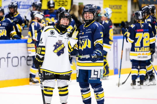 AIKs Hikaru Yamashita och HV71s Kanami Seki