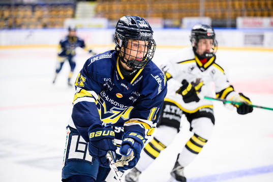 HV71s Aoife Leacy