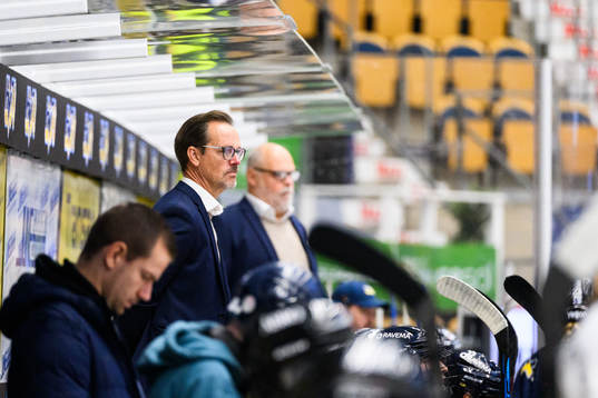 HV71s assisterande tränare Peter Hammarström