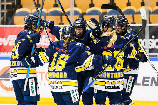 HV71s Emmi Rakkolainen jublar