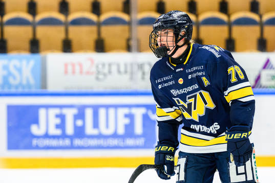 HV71s Elin Svensson jublar
