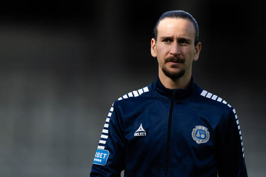 Utsiktens Edin Hamidovic innan fotbollsmatchen i Superettan