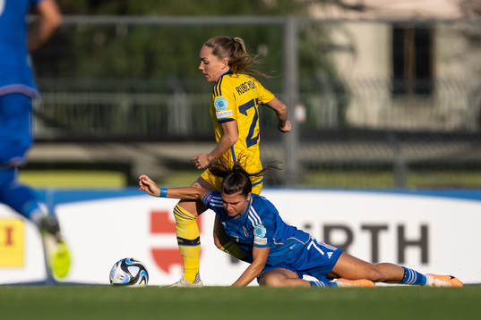 Elin Rubensson of Sweden and Sofia Cantore of Italy