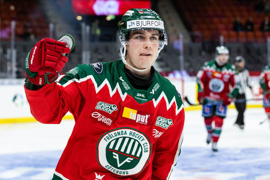 Frölundas Jere Innala jublar