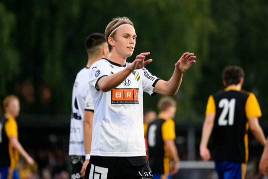 BK Häckens Pontus Dahbo jublar