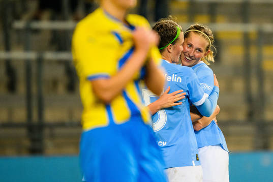 Malmö FFs Petronella Winblad jublar