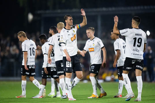 BK Häckens spelare jublar