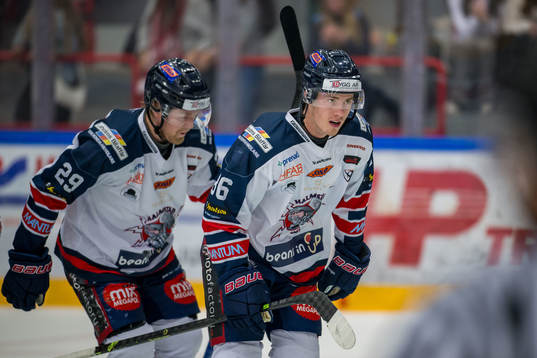 Halmstads Viktor Bernhardtz jublar