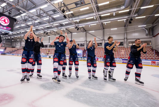 Halmstads Viktor Bernhardtz jublar