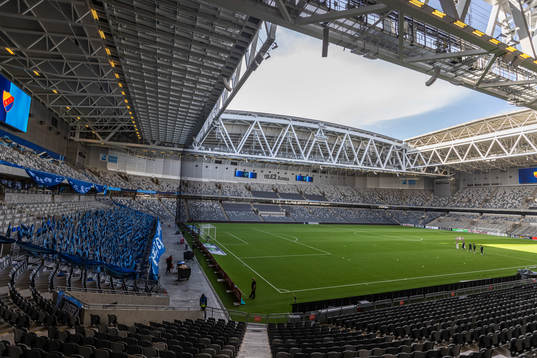  Generell bild inifrån Tele2 Arena innan  fotbollsmatchen i Allsvenskan mellan Djurgården och Halmstad den 30 september 2023 i Stockholm. 