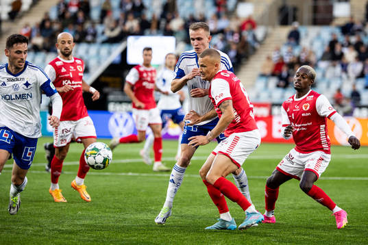 IFK Norrköpings Victor Stange Lind mot Kalmars Rasmus