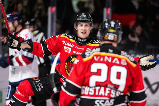Luleås David Lilja jublar med Erik Gustafsson
