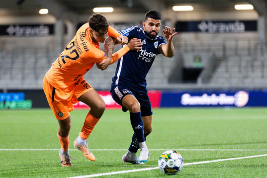 AFC Eskilstunas Theodor Hansemon och Utsiktens Paulo Marcelo Souza Alves