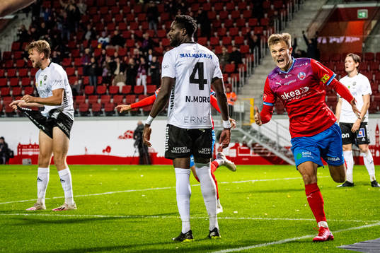 Helsingborgs Erik Ring jublar efter 4-0