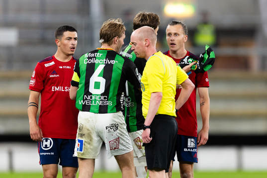 Östers Jesper Jonasson Westermark får en varning