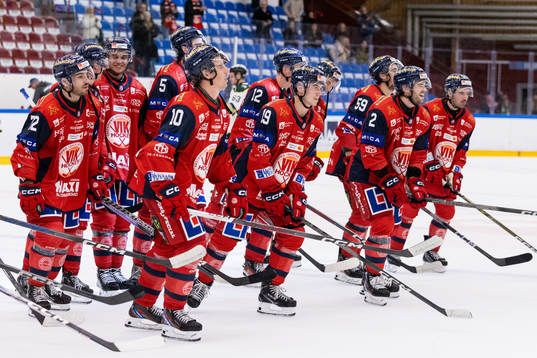 Västerviks spelare jublar