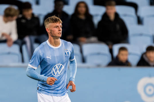 Malmö FFs Adrian Daly Tempelaar jublar efter sitt 1-4 mål