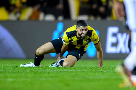 Aiham Ousou of Häcken in pain