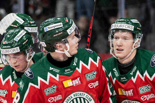 Frölundas Linus Öberg och Gustav Rydahl jublar