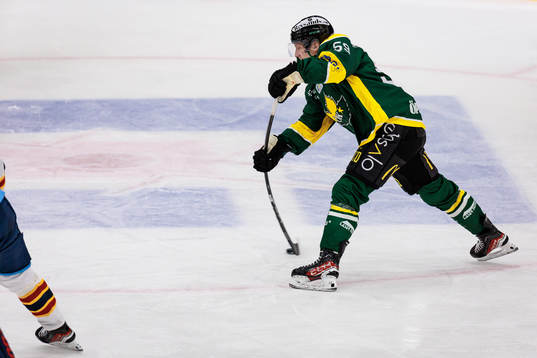 Östersunds Viktor Granholm gör 1-0