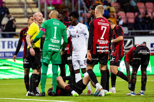 Östersunds Myroslav Mazur har ont