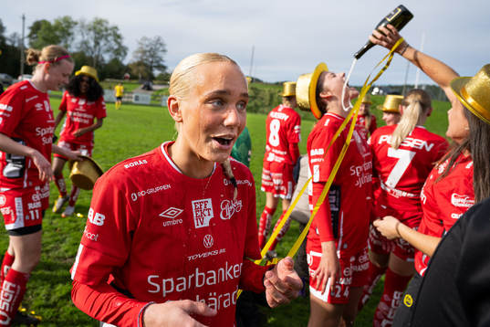 Elfsborgs spelare och ledare firar seriesegern