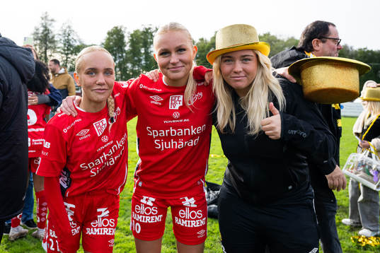 Elfsborgs spelare och ledare firar seriesegern