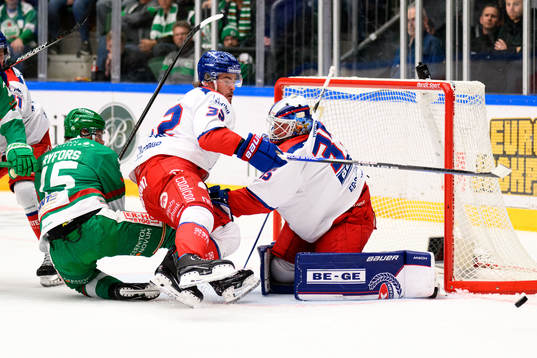 Rögles Simon Ryfors och Oskarshamns Oscar Engsund och