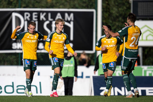 IFK Norrköpings Isak Andri Sigurgeirsson jublar