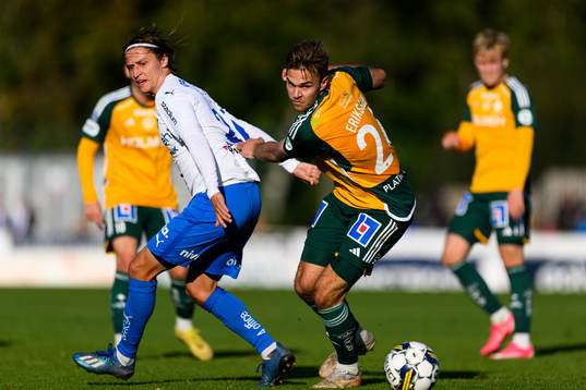 Värnamos Simon Thern och IFK Norrköpings Anton Eriksson