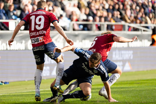 Örgrytes Anton Andreasson och Kevin Holmén mot  Utsiktens