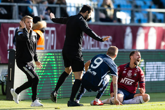 Utsiktens Lucas Hedlund och Örgrytes Jonathan Azulay