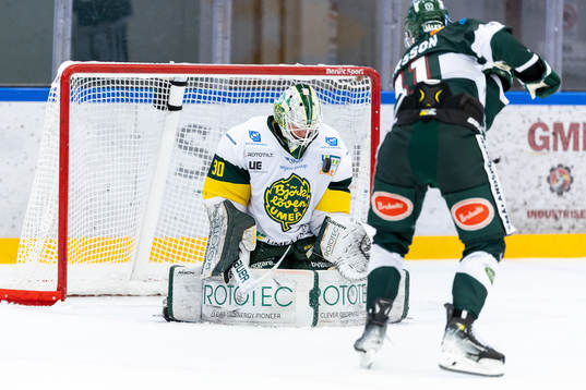 Björklövens målvakt Joona Voutilainen när Tingsryds