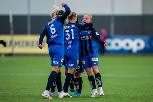 Thea Loennecken of Stabæk celebrates after scoring a disallowed goal