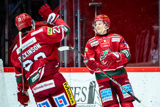 MoDos Erik Karlsson jublar