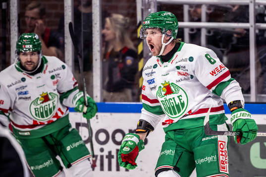 Rögles Linus Sandin jublar