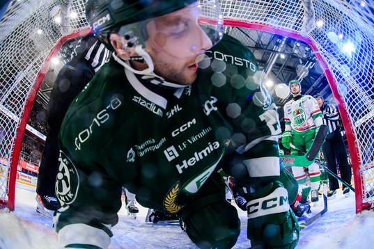 Färjestads Per Åslund jublar