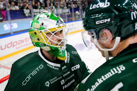 Färjestads målvakt Maxime Lagacé och Victor Ejdsell