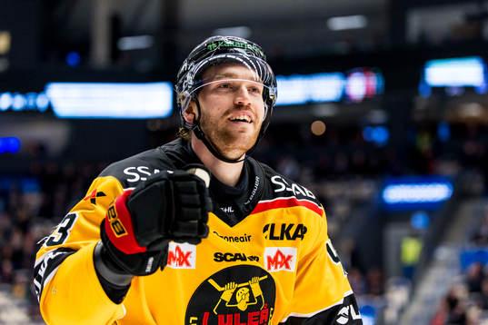 Luleås Oscar Eklind jublar