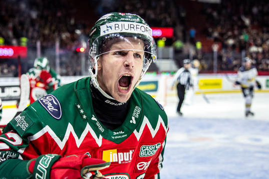 Frölunda HCs Max Friberg jublar